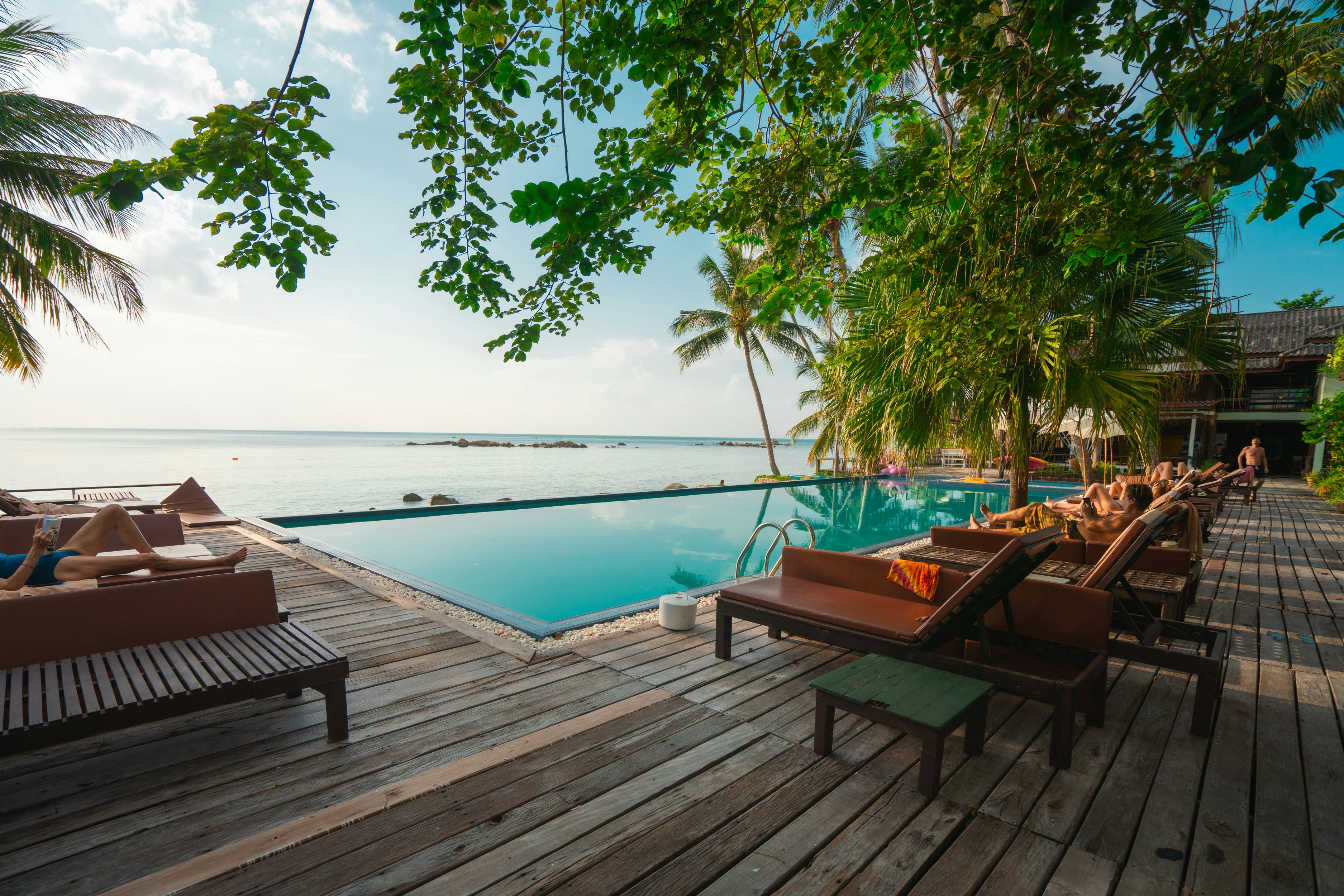 Clear turquoise water and refined resort setting for Turks and Caicos inspiration
